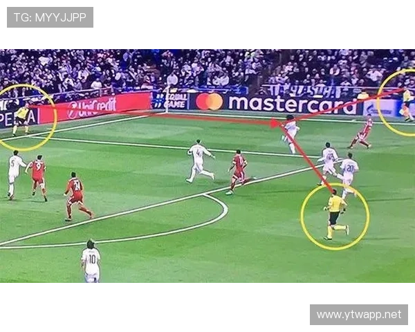 拜仁慕尼黑防守问题：站位与回防的失衡对球队赛季表现形成制约