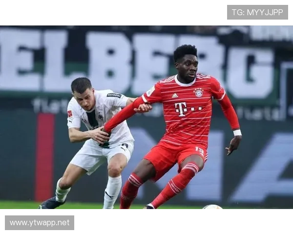 拜仁边路进攻犀利但防守隐患加剧，攻守失衡是否反噬争冠形势？