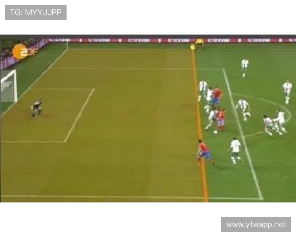 球门区规则详解：触球与犯规的关键判定标准揭秘